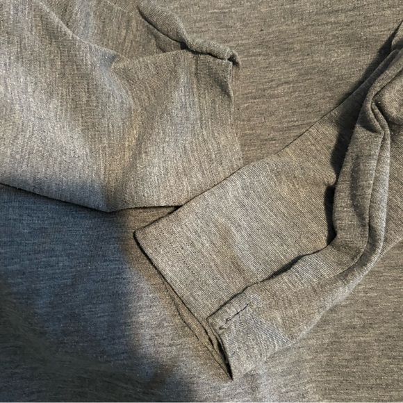 Long Sleeve Under Armour Shirt - Heat Gear - Men’s LARGE - Picture 14 of 15